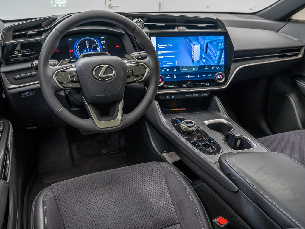 Certified 2023 Lexus RZ 450e Premium w/ Accessory Package (2T) AWD/4WD image 4