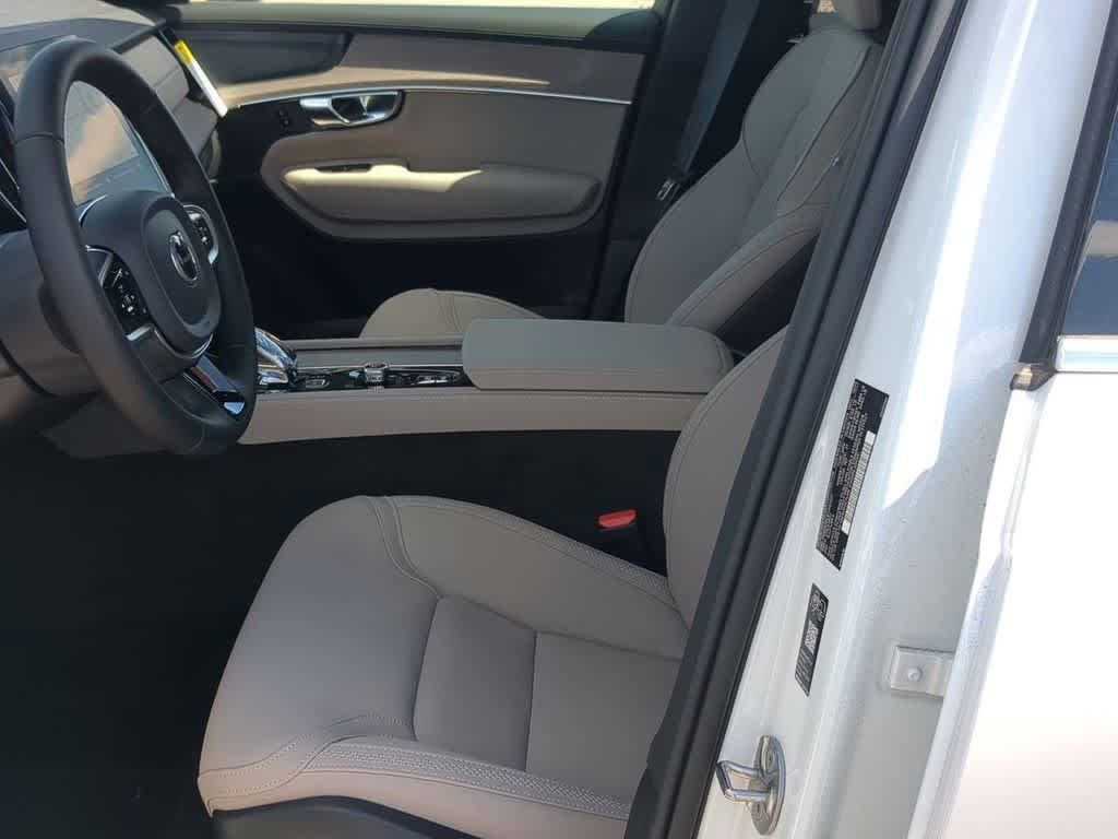 New 2026 Volvo XC90 B6 Plus w/ Protection Package Premier AWD/4WD image 15