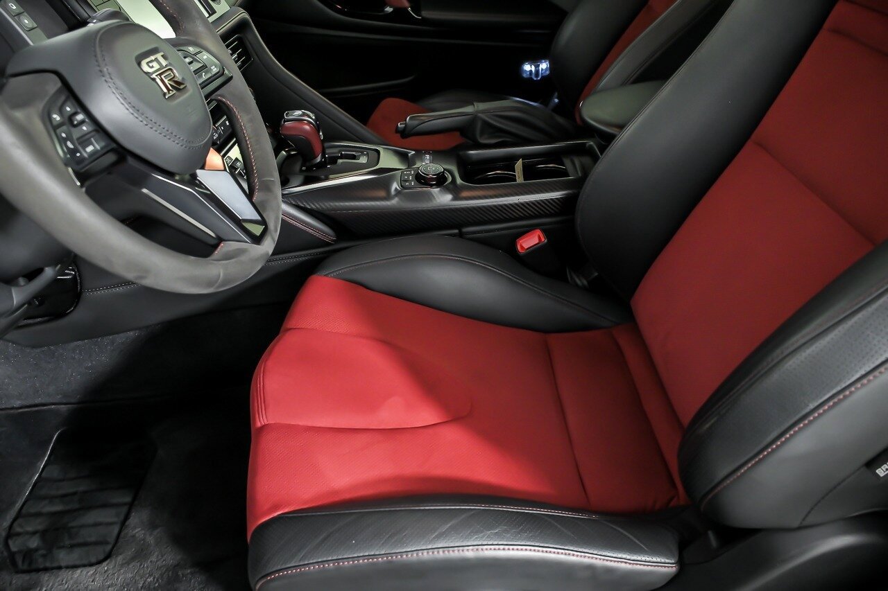 Used 2020 Nissan GT-R NISMO AWD/4WD image 20