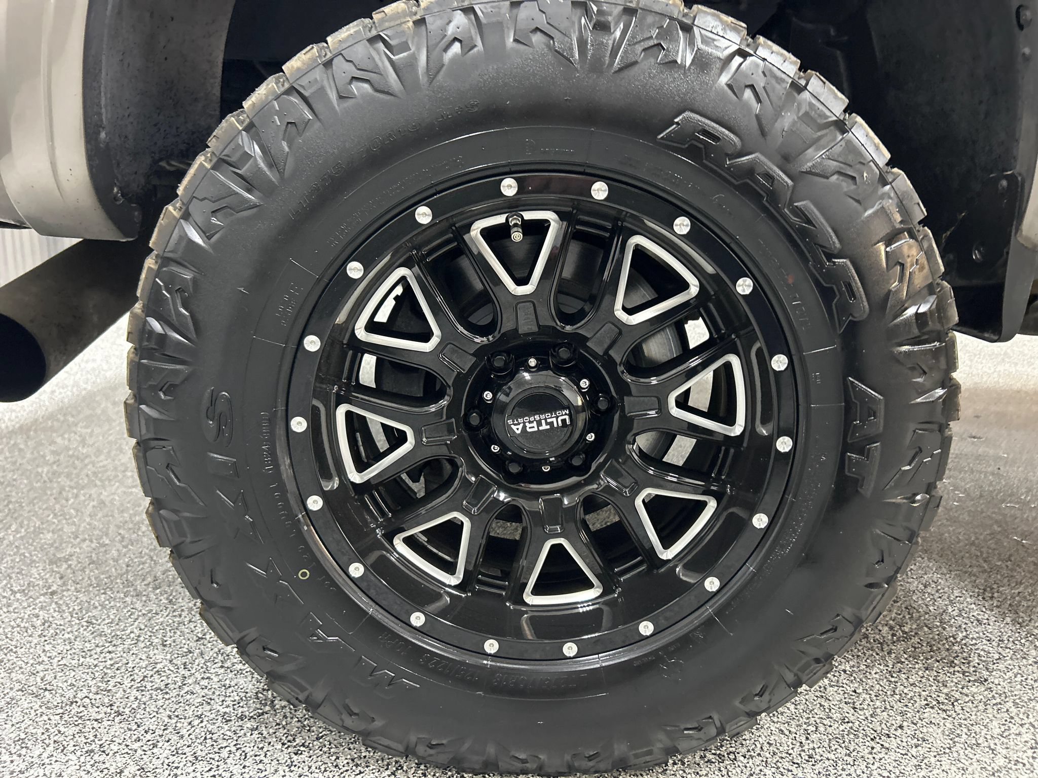 Used 2016 Nissan Titan Platinum Reserve AWD/4WD image 7