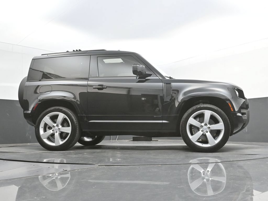 Used 2021 Land Rover Defender 90 X-Dynamic S AWD/4WD image 40