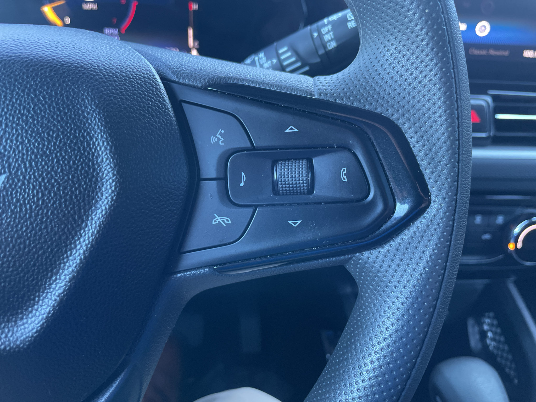 Certified 2025 Chevrolet TrailBlazer LT FWD image 19