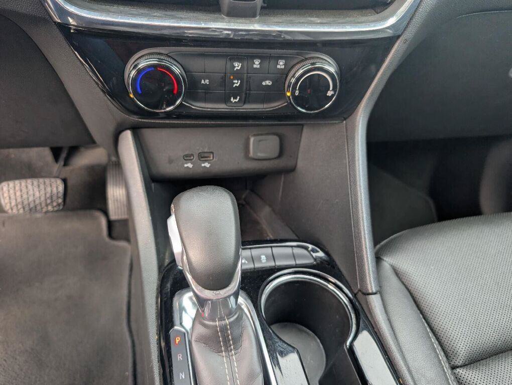 Used 2024 Buick Encore GX Sport Touring AWD/4WD image 34