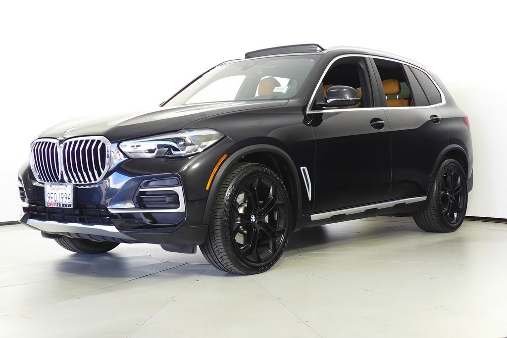 Used 2023 BMW X5 xDrive40i w/ Parking Assistance Package image 2