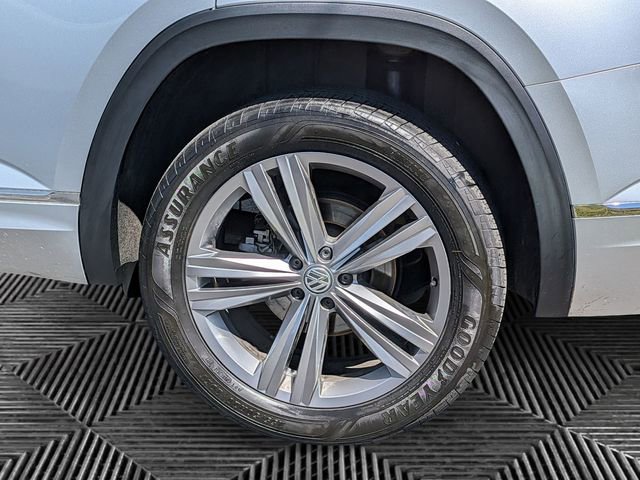 Used 2019 Volkswagen Atlas SEL R-Line AWD/4WD image 9