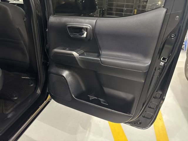 Used 2019 Toyota Tacoma TRD Off-Road w/ Technology Package image 30