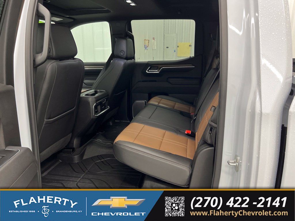 Used 2026 Chevrolet Silverado 1500 High Country AWD/4WD image 11