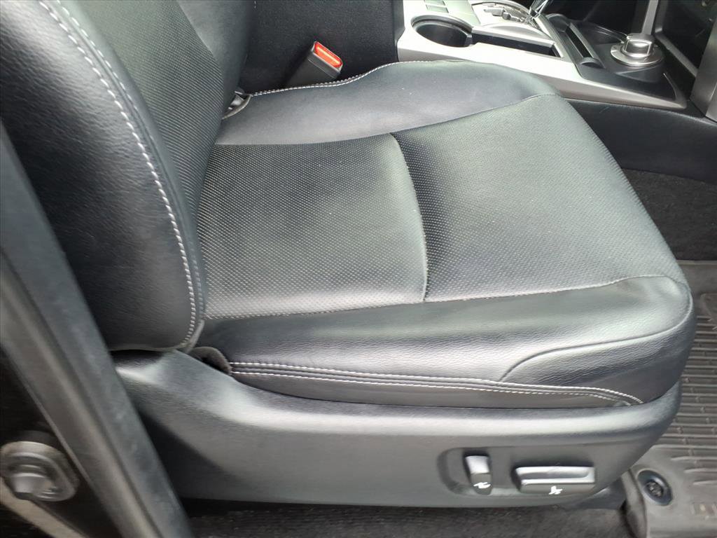 Used 2023 Toyota 4Runner Limited AWD/4WD image 17