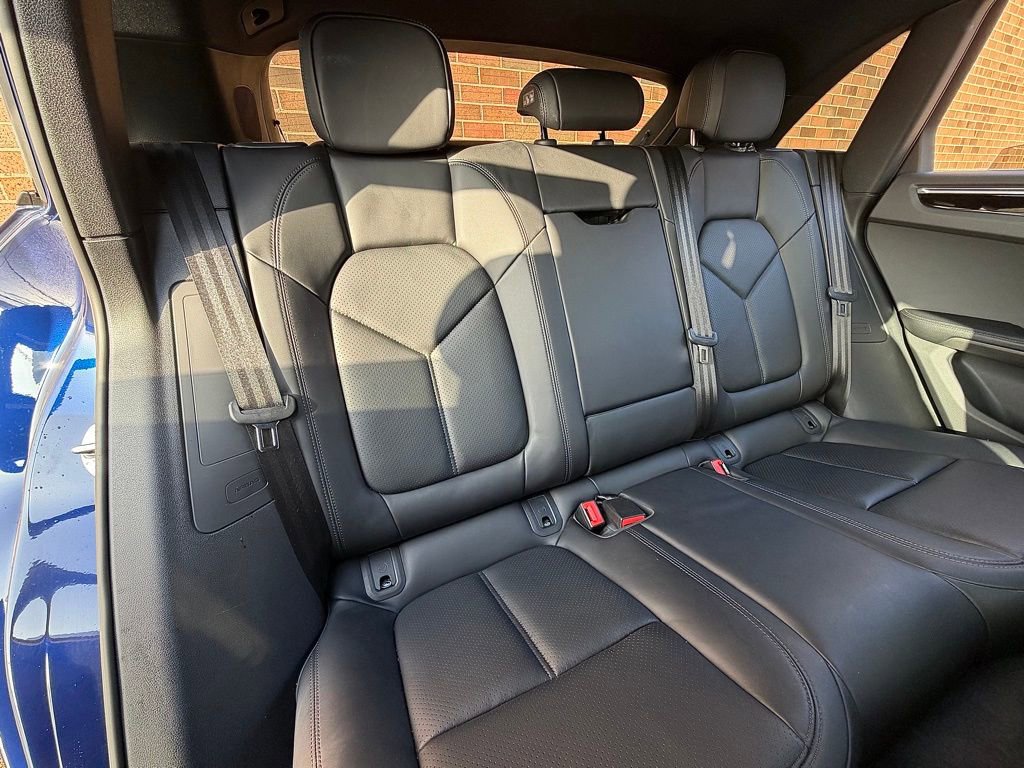 Certified 2024 Porsche Macan image 22