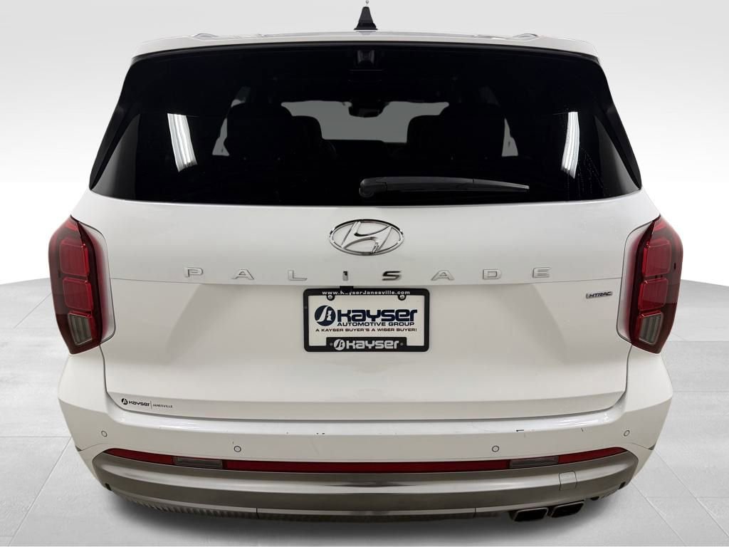 Used 2023 Hyundai Palisade Calligraphy image 9