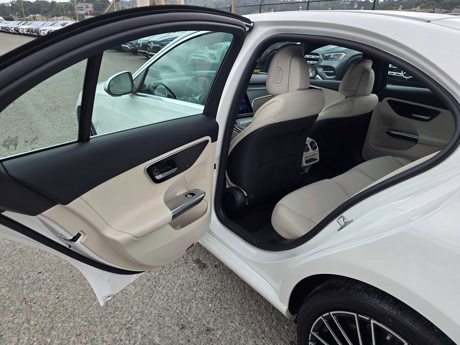 Used 2026 Mercedes-Benz C 300 Sedan image 17