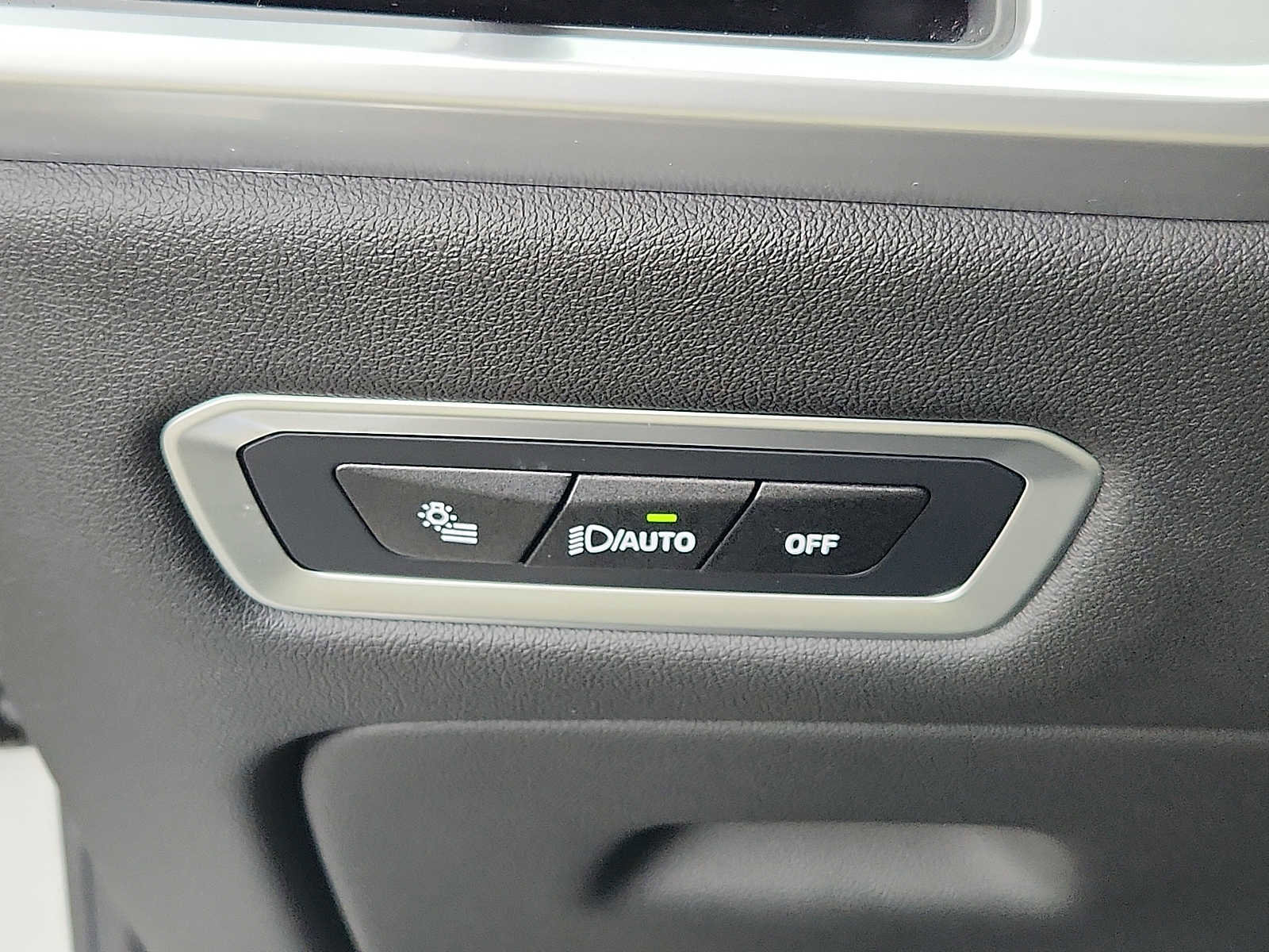 Certified 2024 BMW X7 xDrive40i w/ M Sport Package image 21