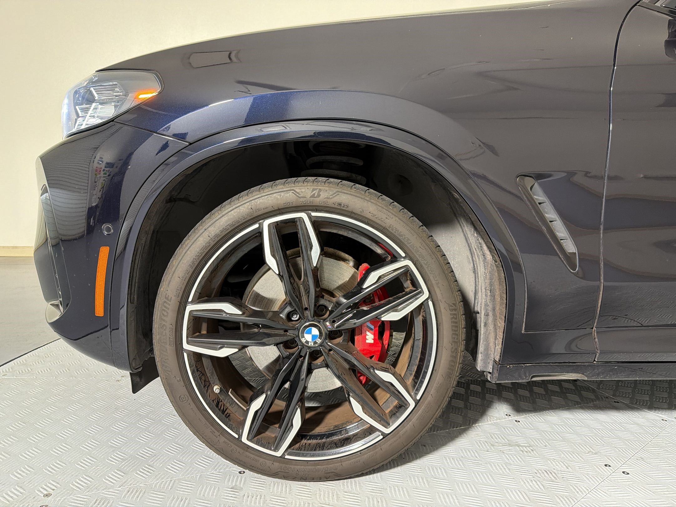 Certified 2024 BMW X4 M40i w/ Premium Package AWD/4WD image 11