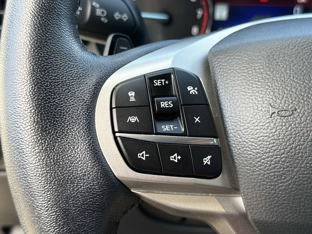 Used 2021 Ford Explorer XLT w/ Equipment Group 202A image 40