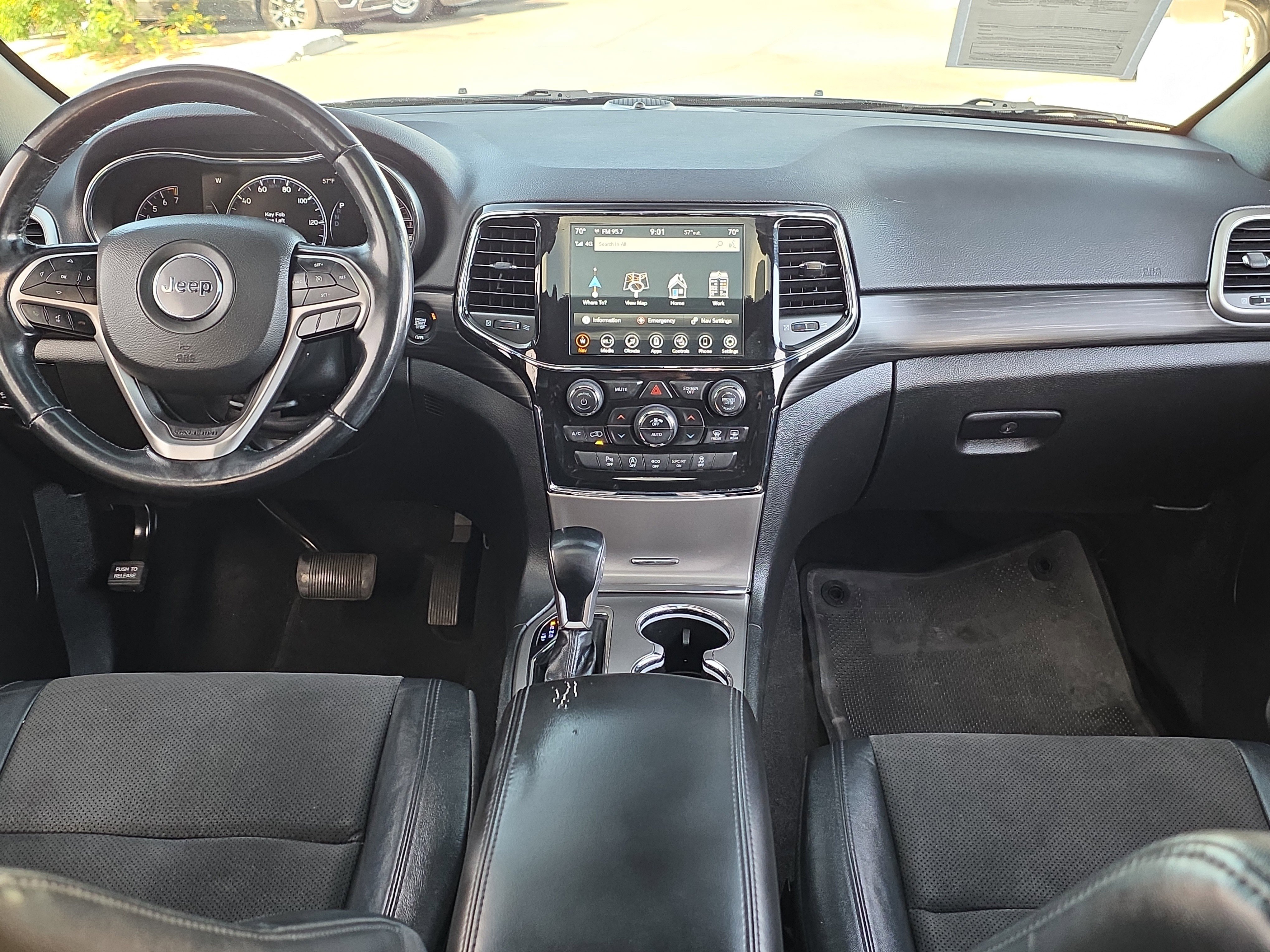 Used 2022 Jeep Grand Cherokee Laredo X image 29