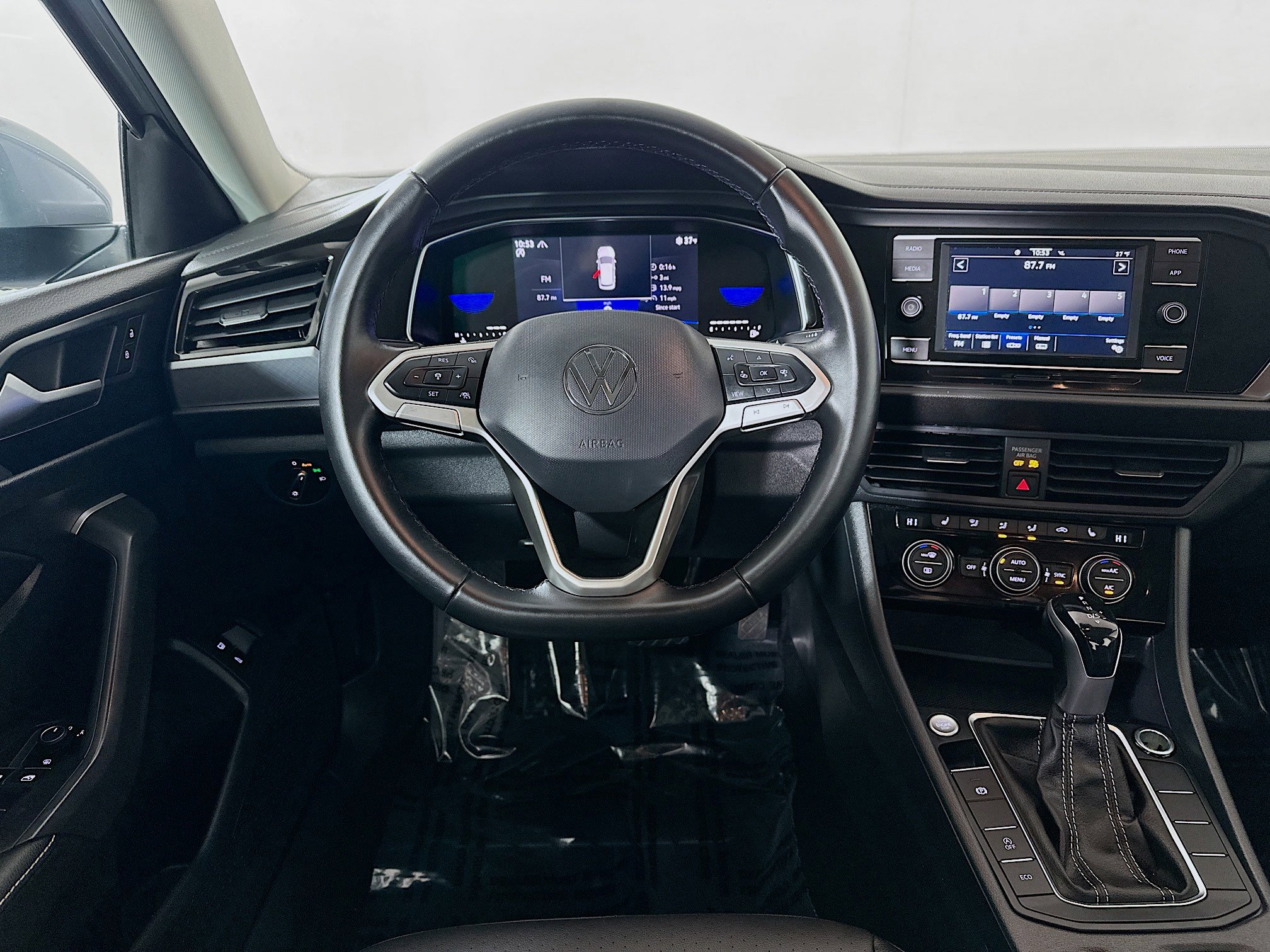 Certified 2022 Volkswagen Jetta SE image 21