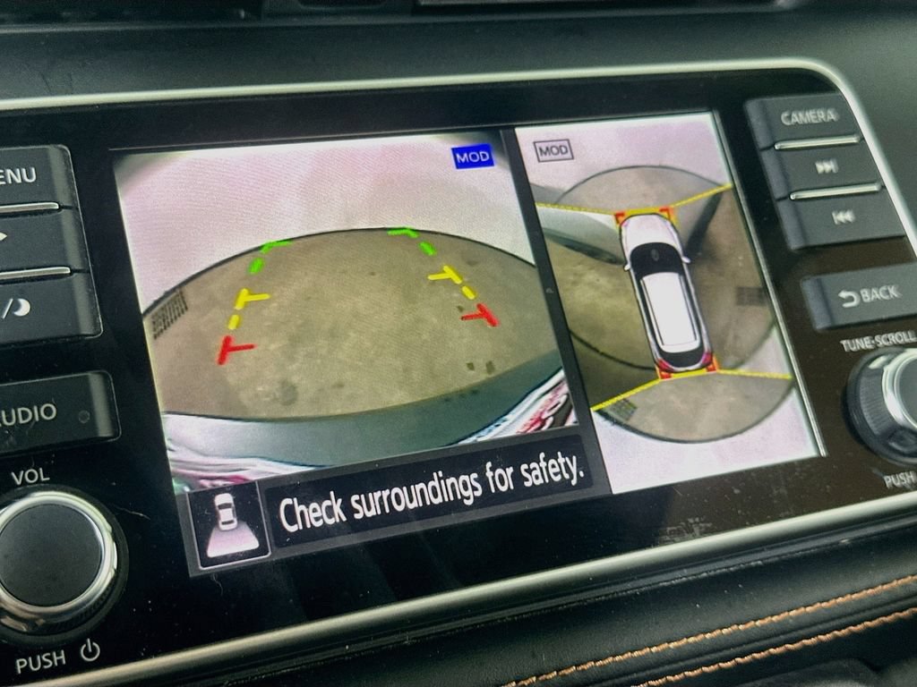 Used 2019 Nissan Kicks SR w/ SR Premium Package FWD image 9
