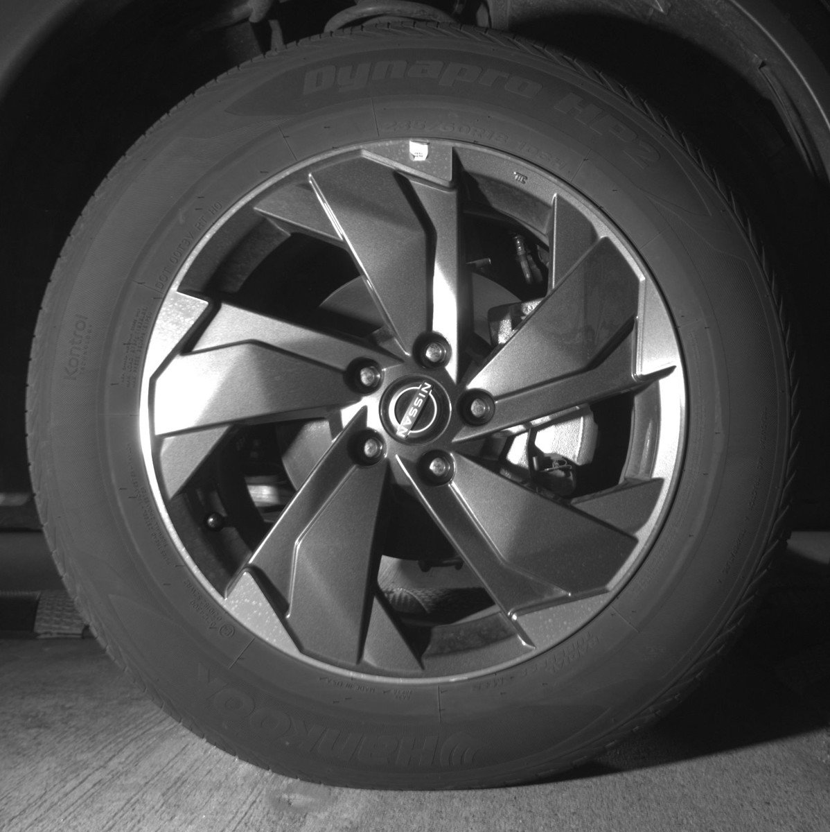 Used 2025 Nissan Rogue SV image 13