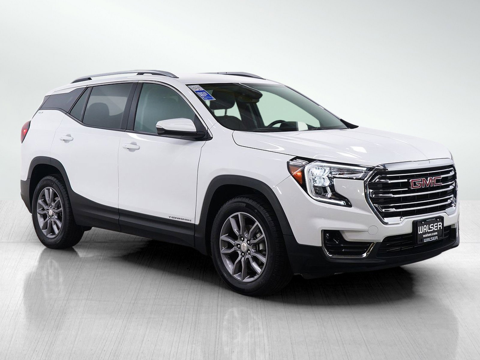 Used 2024 GMC Terrain SLT image 7
