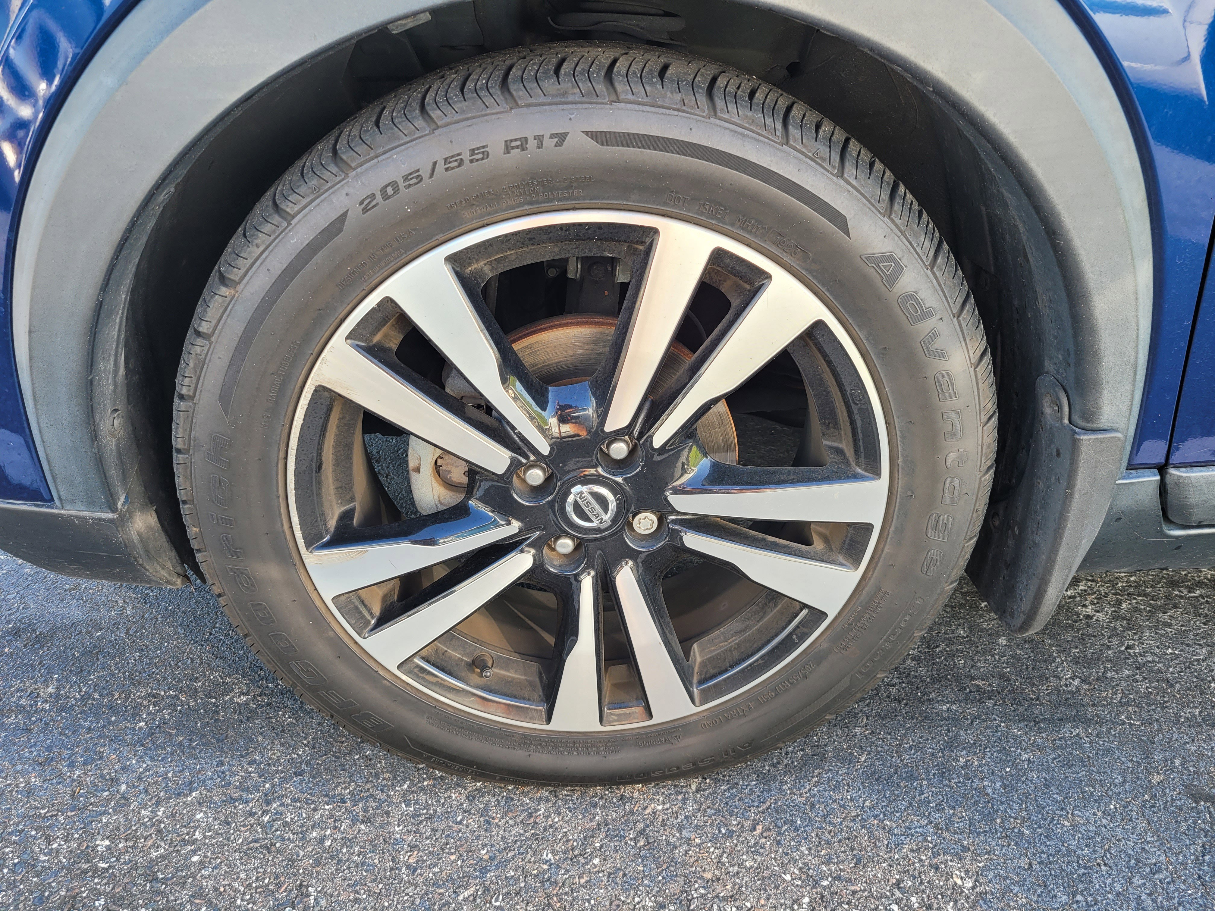 Used 2020 Nissan Kicks SR w/ SR Premium Package image 9