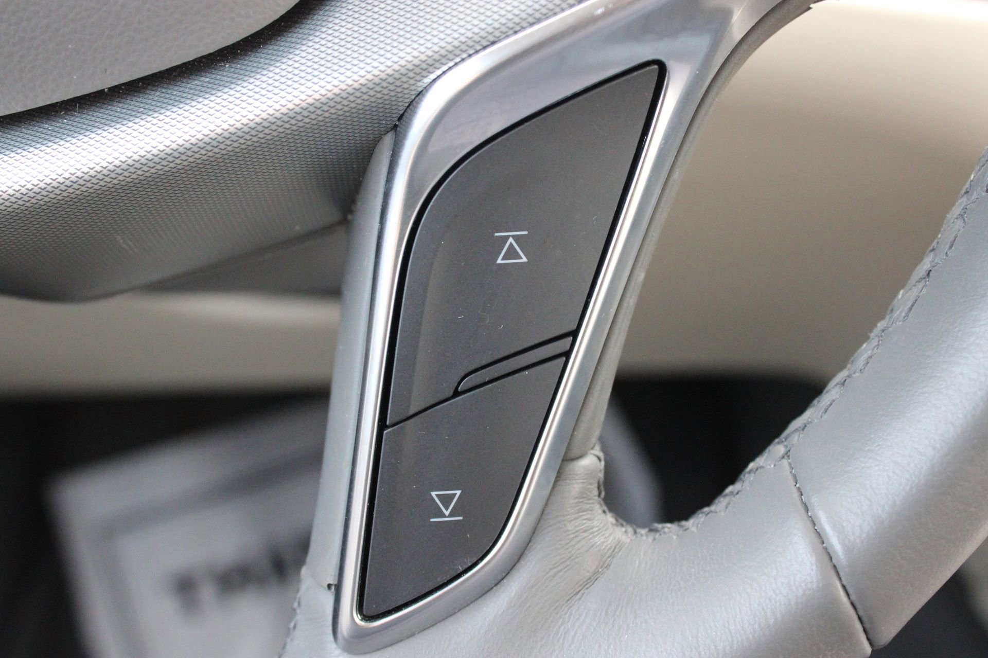 Used 2024 Cadillac XT5 Premium Luxury w/ LPO, Floor Liner Package AWD/4WD image 36