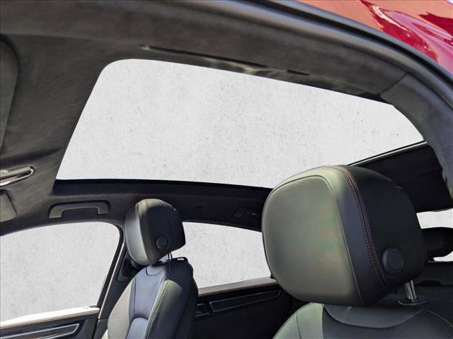 Used 2022 Porsche Cayenne Turbo image 16