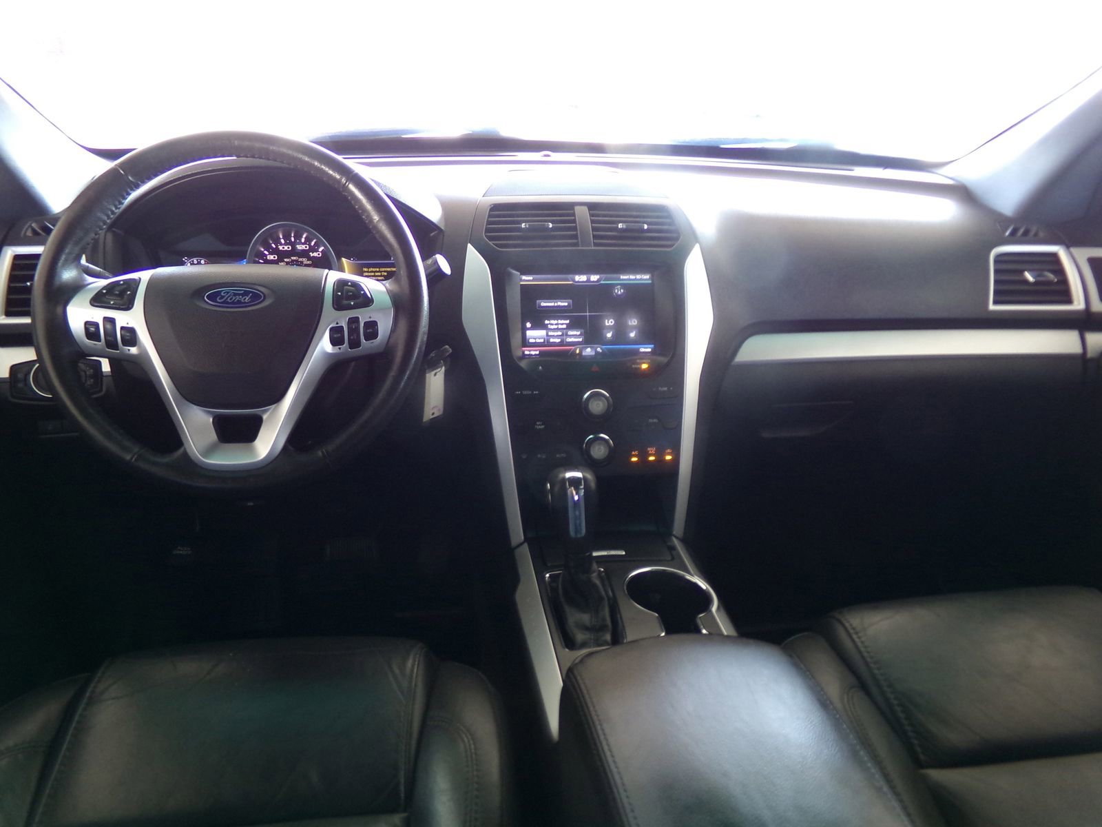 Used 2015 Ford Explorer XLT w/ Equipment Group 202A image 25