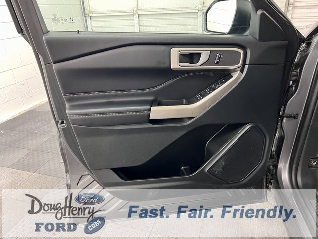 Used 2023 Ford Explorer XLT w/ Equipment Group 202A image 24