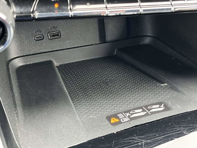 Used 2024 Chevrolet Traverse LT image 33