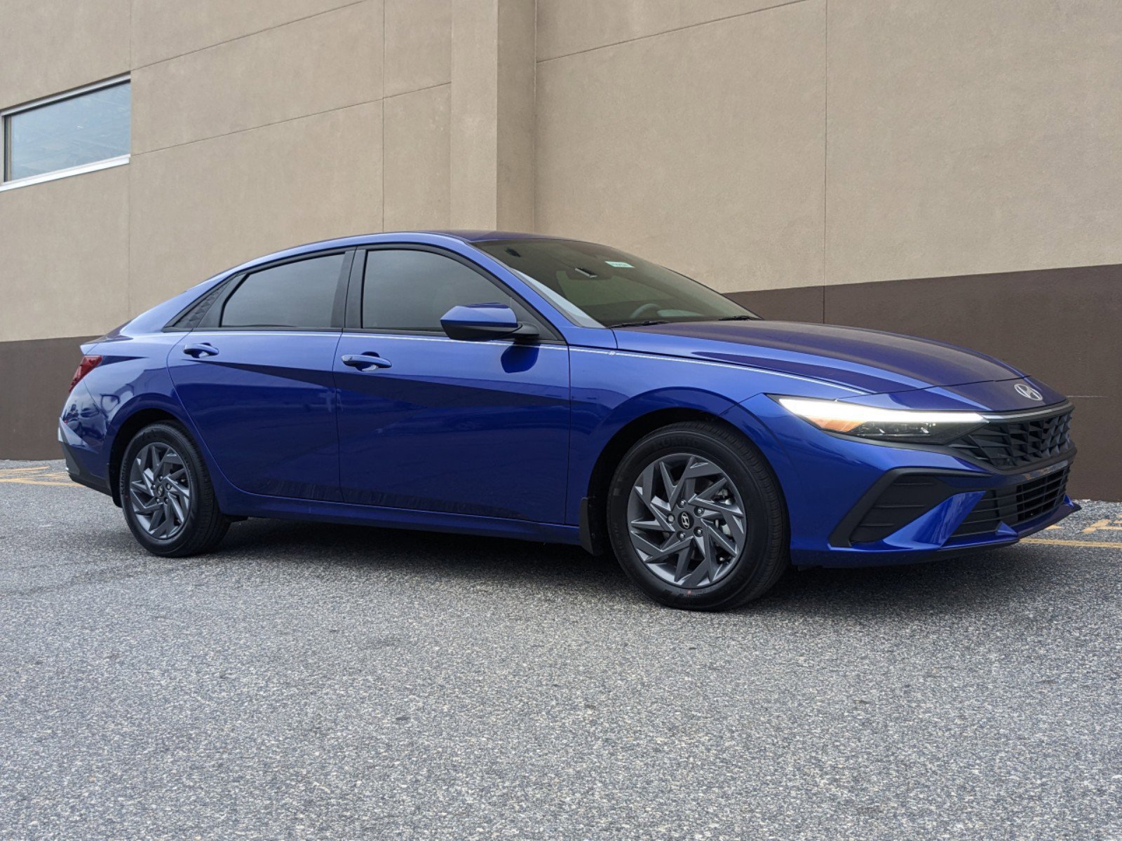 New 2025 Hyundai Elantra Sport image 2