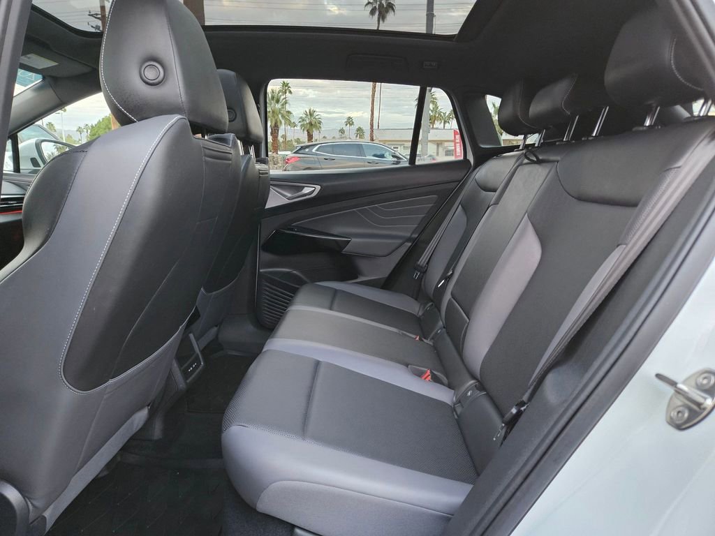 Used 2023 Volkswagen ID.4 S image 18
