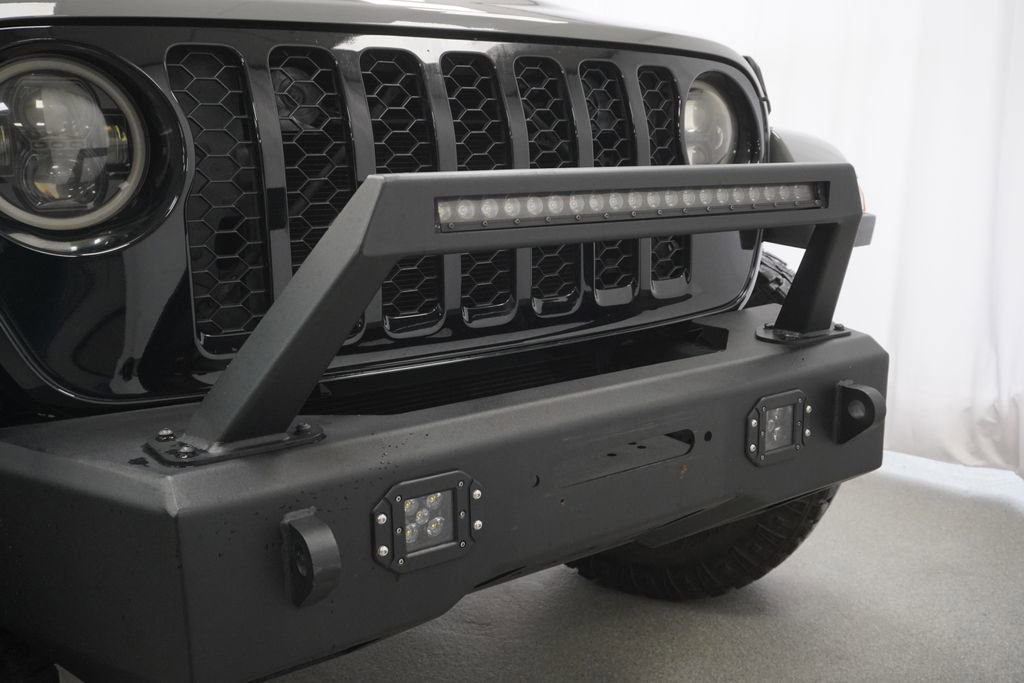 Used 2021 Jeep Gladiator Sport image 11