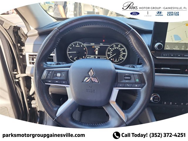 Used 2022 Mitsubishi Outlander SE image 27