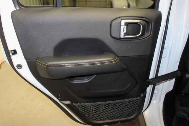 Used 2024 Jeep Gladiator Sport image 11