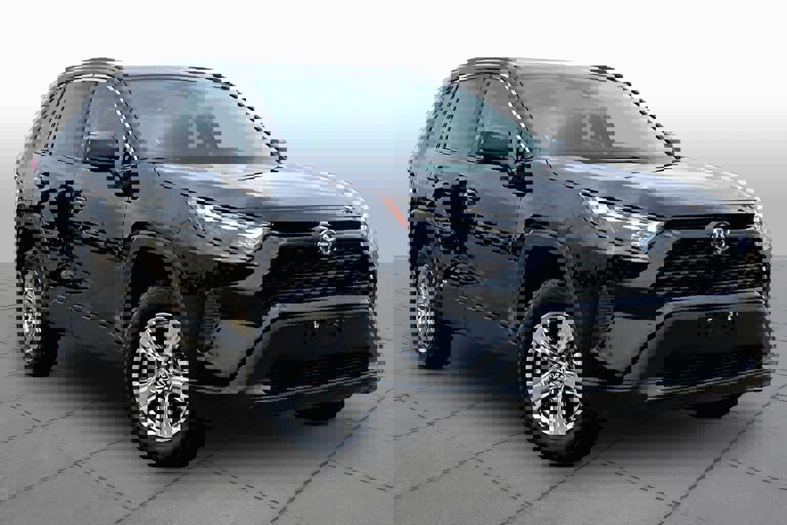 Certified 2024 Toyota RAV4 LE AWD/4WD image 3