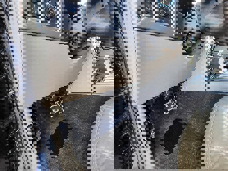 Used 2003 HUMMER H2 w/ Preferred Equipment Group image 27