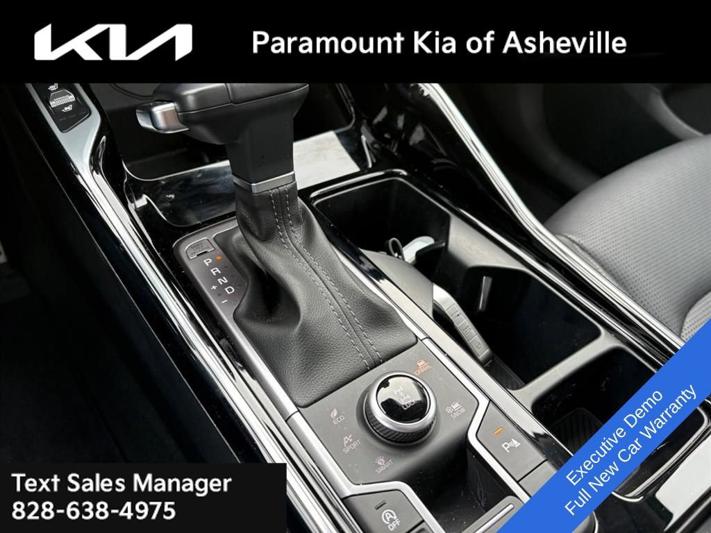 Used 2025 Kia Sorento SX image 26