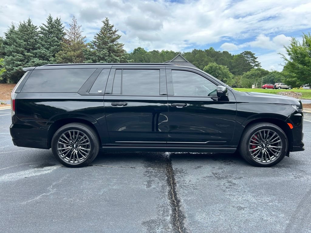 Used 2023 Cadillac Escalade ESV V AWD/4WD image 28
