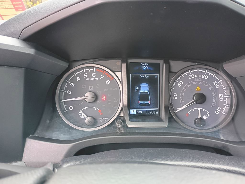 Used 2021 Toyota Tacoma TRD Off-Road image 23