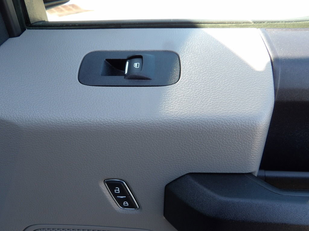 Used 2019 Ford F250 XL w/ Power Equipment Group image 39