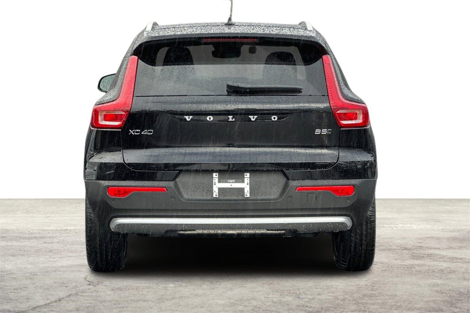 Certified 2025 Volvo XC40 B5 Core w/ Protection Package Premier image 7
