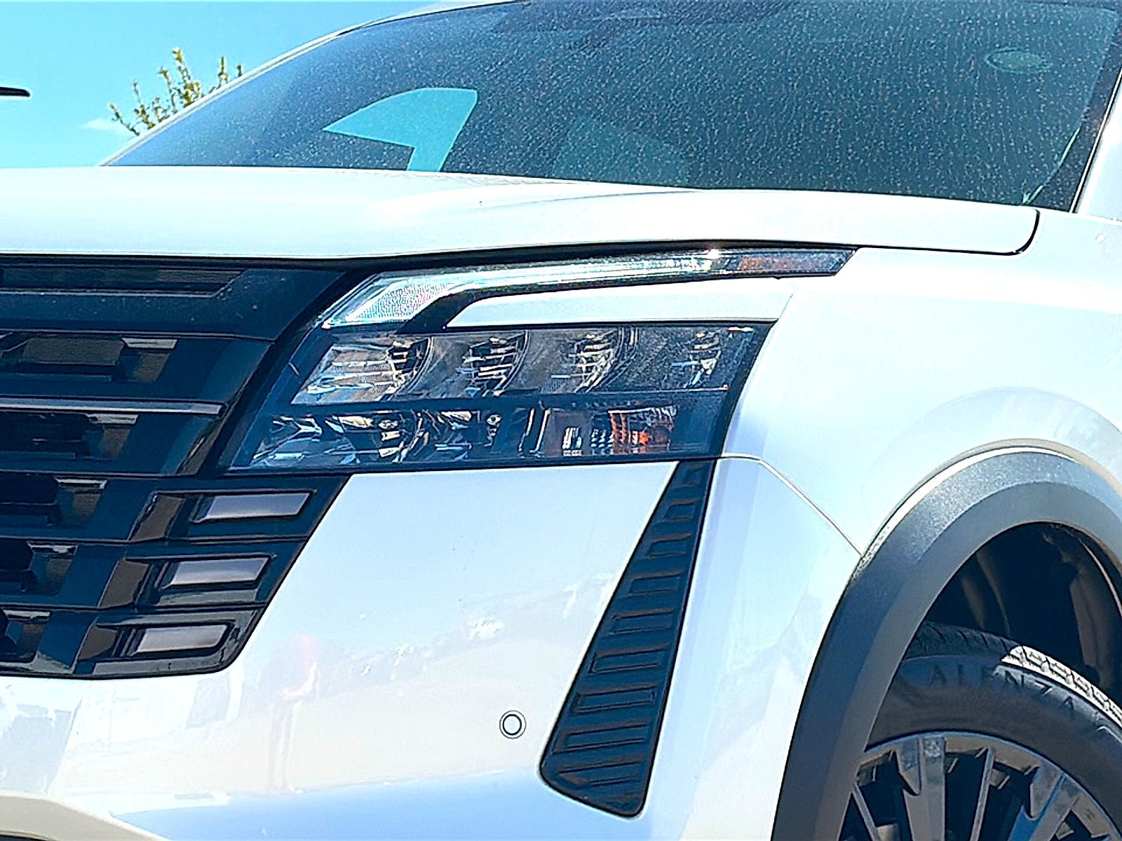 New 2026 Nissan Pathfinder SL w/ SL Premium Package FWD image 4