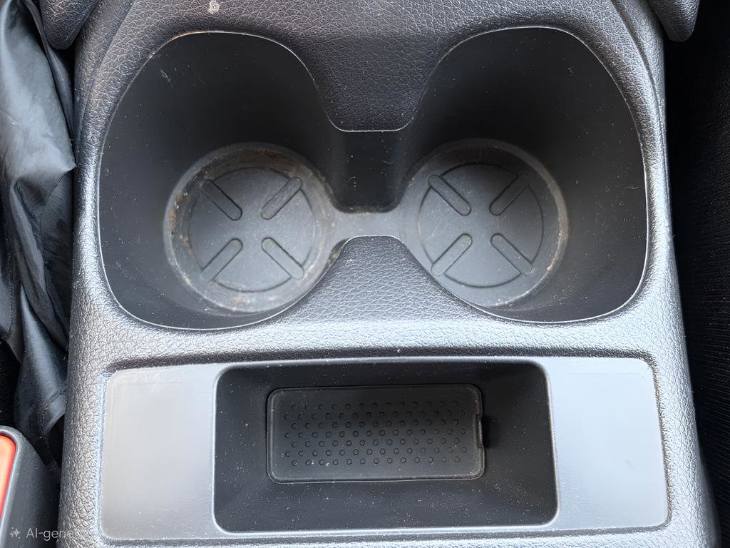 Used 2020 Nissan Rogue Sport SV FWD image 14