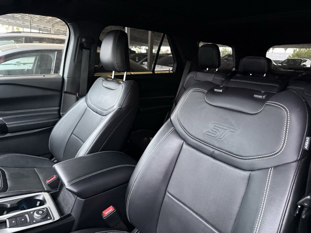 Used 2021 Ford Explorer ST w/ Equipment Group 401A image 3