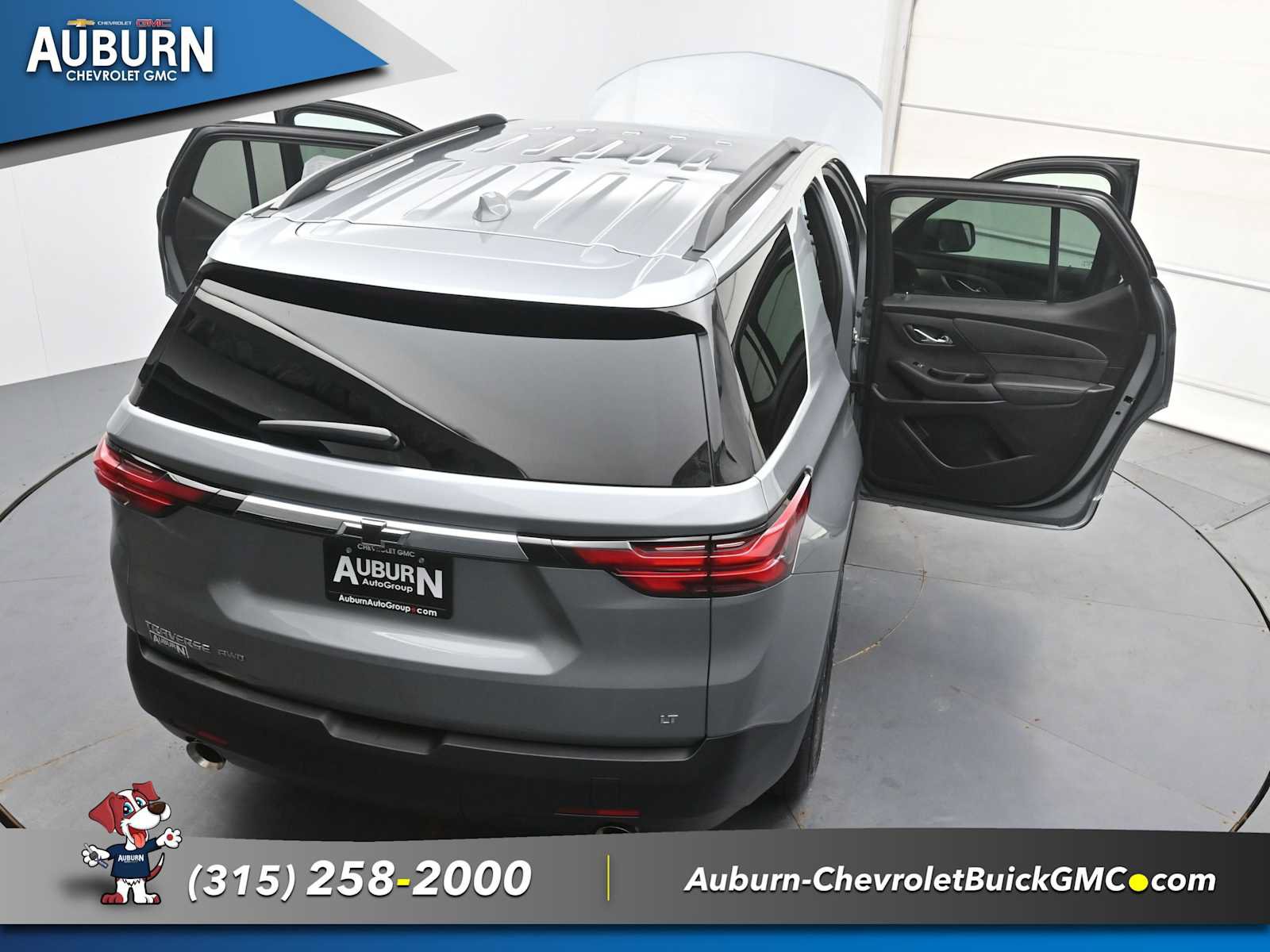 Used 2023 Chevrolet Traverse LT AWD/4WD image 41