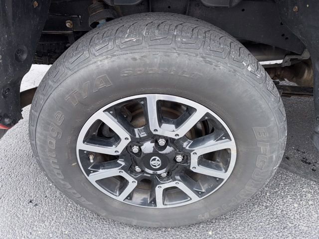 Used 2018 Toyota Tundra SR5 w/ TRD Off Road Package image 28