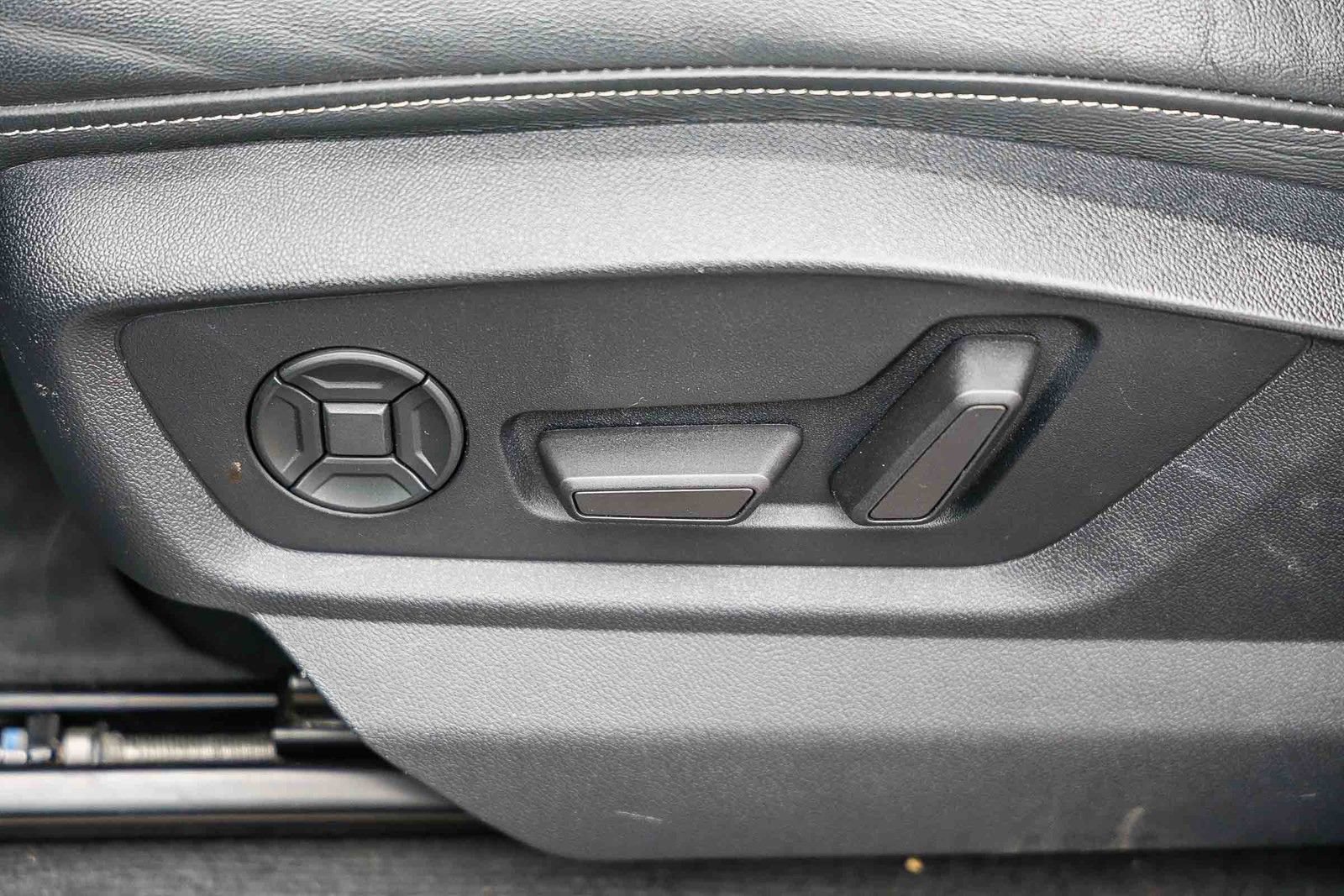 Used 2023 Audi Q8 Premium Plus w/ Premium Plus Package image 22