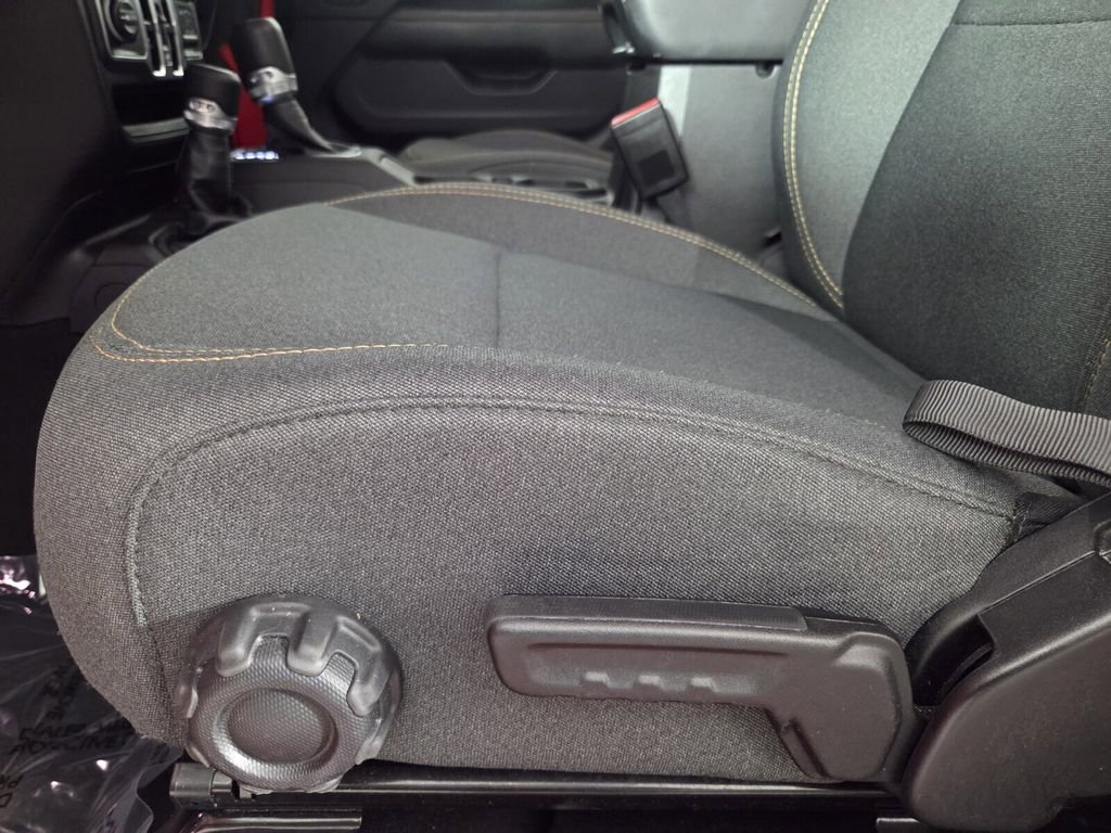 Certified 2025 Jeep Wrangler Sahara image 13