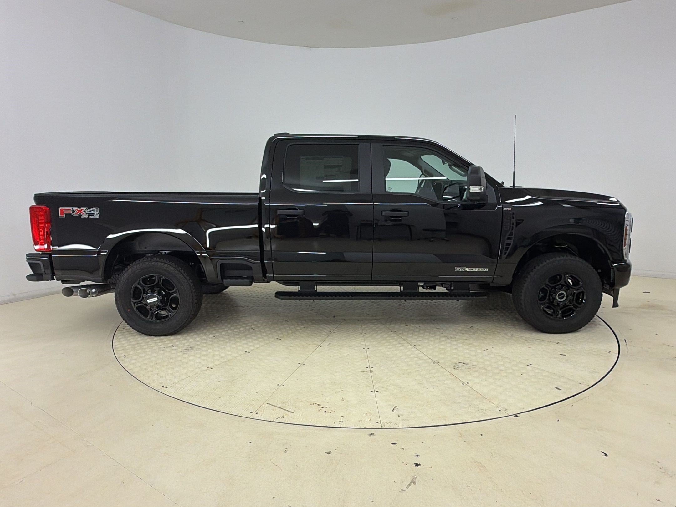 New 2026 Ford F250 XL w/ STX Appearance Package AWD/4WD image 7