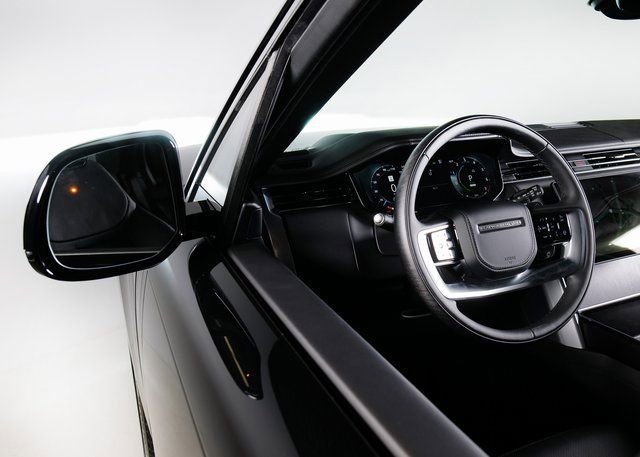 New 2025 Land Rover Range Rover SE AWD/4WD image 21